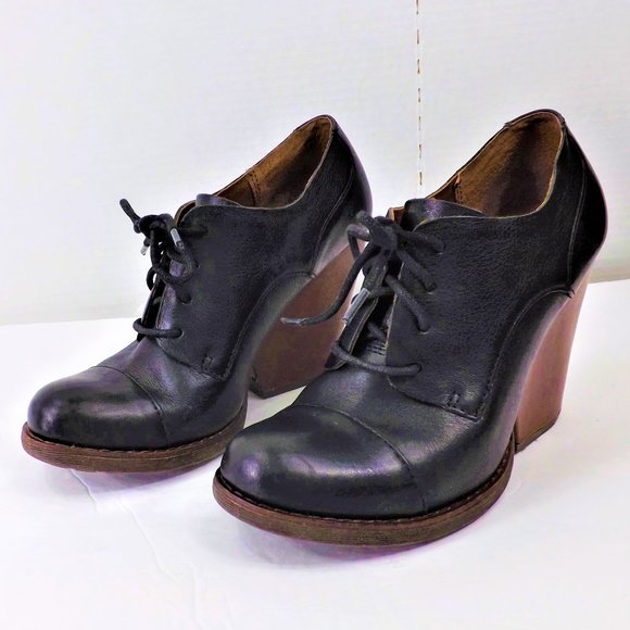 Kork-Ease Shoes - Kork-Ease Korks Black Closed Wedge Heel w Tie 7.5